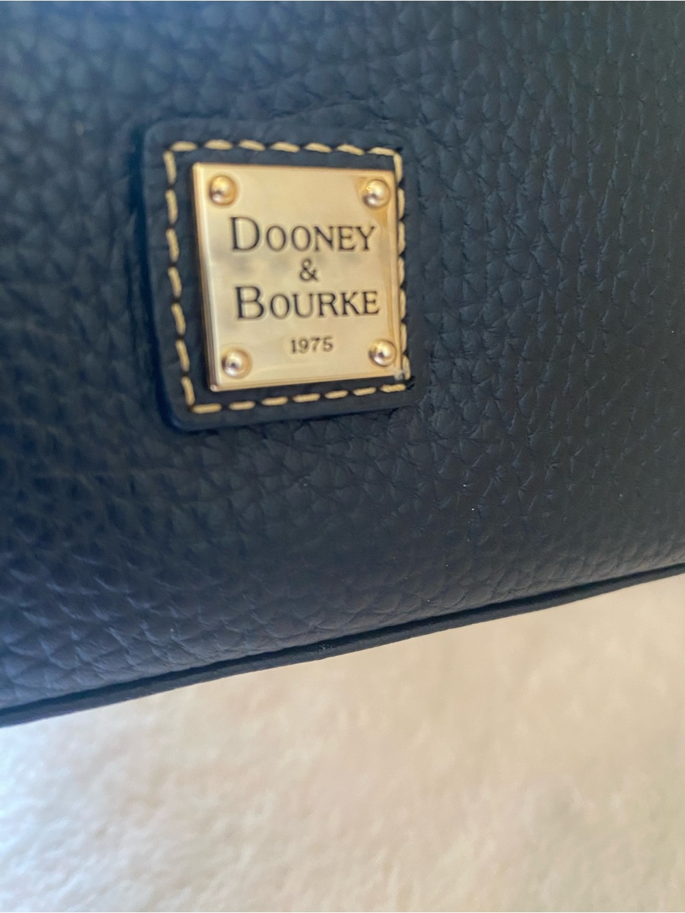 Dooney & Bourke Marine Pebble Leather Kiss-Lock Coin Purse with Gold Hardware - Picture 12 of 12